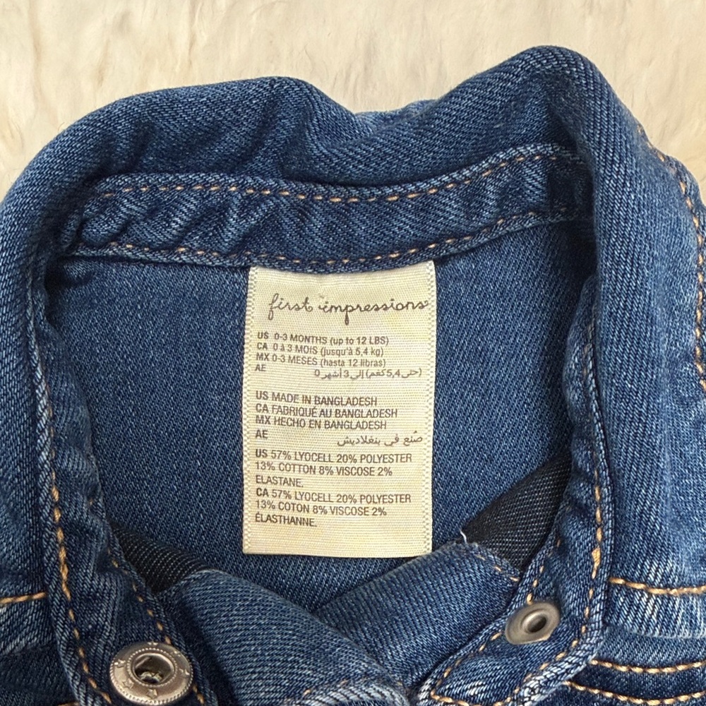 Classic Blue Denim Jacket size 0-3 months - Picture 2 of 6